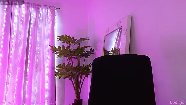 Snapshot of BabyLauritaa chatting on March 2, 2026, 7:43 pm BabyLauritaa online show from March 2, 2026, 7:43 pm