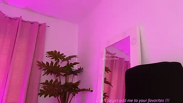 Snapshot of BabyLauritaa chatting on March 22, 2026, 6:11 pm BabyLauritaa online show from March 22, 2026, 6:11 pm