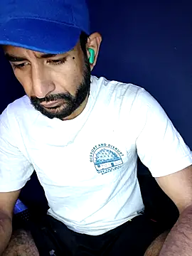 Snapshot of Barbanegra91mx chatting on February 7, 2026, 4:27 am Barbanegra91mx online show from February 7, 2026, 4:27 am