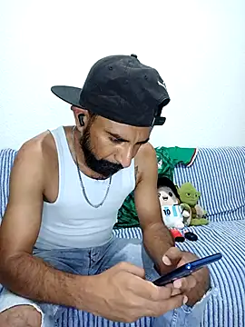Snapshot of Barbanegra91mx chatting on July 16, 2026, 2:17 am Barbanegra91mx online show from July 16, 2026, 2:17 am