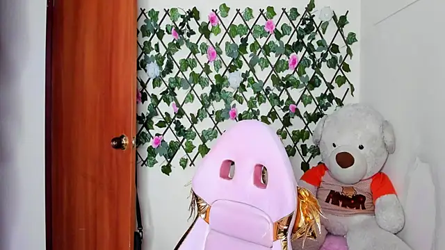 Snapshot of melani_ferraraa_ chatting on November 5, 2025, 3:17 am melani ferraraa online show from November 5, 2025, 3:17 am