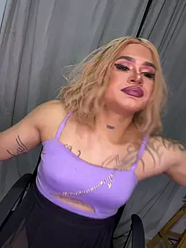 Snapshot of melani_ferraraa_ chatting on July 6, 2026, 11:29 pm melani ferraraa online show from July 6, 2026, 11:29 pm