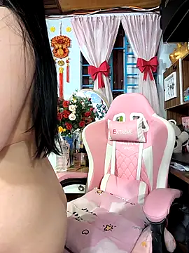 Okleotina9 online show from April 24, 2026, 4:42 pm