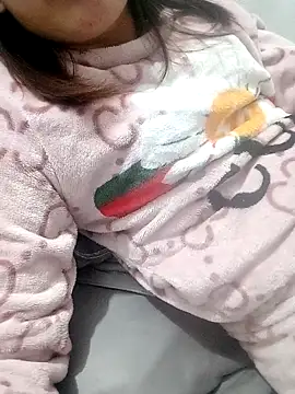 Snapshot of Elina_99 chatting on November 4, 2025, 4:22 am Elina 99 online show from November 4, 2025, 4:22 am