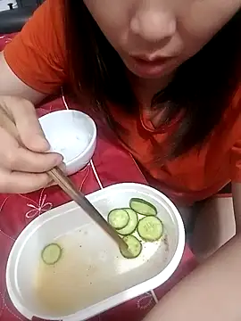 Snapshot of Elina_99 chatting on November 17, 2025, 4:51 am Elina 99 online show from November 17, 2025, 4:51 am