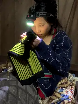 Snapshot of bi-bo123 chatting on December 5, 2025, 1:42 pm bi-bo123 online show from December 5, 2025, 1:42 pm