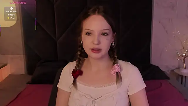 Snapshot of Iris_Fresh chatting on November 28, 2025, 8:55 pm Iris Fresh online show from November 28, 2025, 8:55 pm