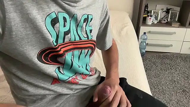 ldekfeklfmkemfk online show from October 31, 2025, 9:43 am