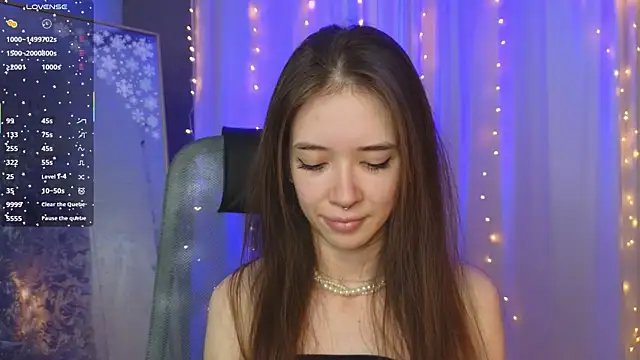 tinyanie online show from December 19, 2025, 6:09 am