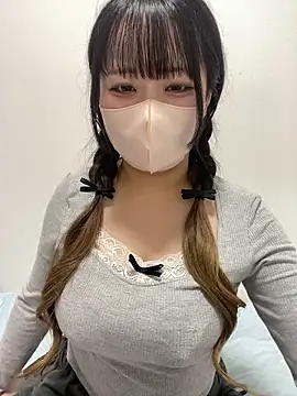 Snapshot of emiri_da_nyan chatting on June 9, 2026, 3:23 pm emiri da nyan online show from June 9, 2026, 3:23 pm