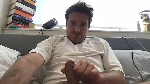 Snapshot of dutchpieter95 chatting on June 16, 2026, 7:11 am dutchpieter95 online show from June 16, 2026, 7:11 am