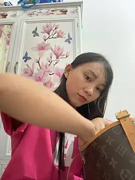 Snapshot of Amino-Suca chatting on November 7, 2025, 5:46 pm Amino-Suca online show from November 7, 2025, 5:46 pm