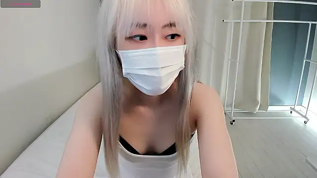 Snapshot of yeji_2001 chatting on November 29, 2025, 11:02 am yeji 2001 online show from November 29, 2025, 11:02 am