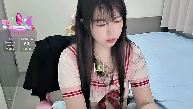 Snapshot of Dialog_Mu chatting on November 7, 2025, 12:32 am Dialog Mu online show from November 7, 2025, 12:32 am