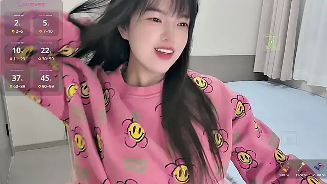 Snapshot of Dialog_Mu chatting on November 15, 2025, 10:23 am Dialog Mu online show from November 15, 2025, 10:23 am