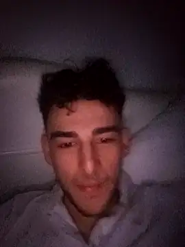 yasinesra757  online show from December 16, 2025, 2:33 pm