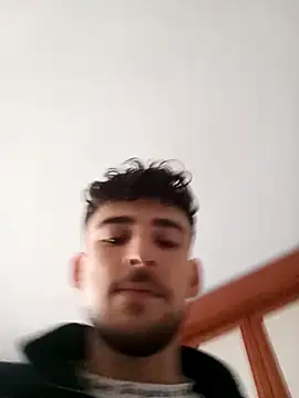 yasinesra757  online show from February 28, 2026, 3:13 pm