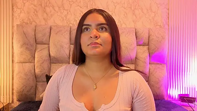 Snapshot of amarahanks1 chatting on November 18, 2025, 7:29 pm amarahanks1 online show from November 18, 2025, 7:29 pm