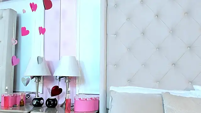 scarlett leblanc  online show from July 15, 2026, 11:59 am