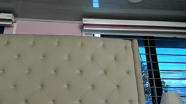 scarlett leblanc  online show from July 30, 2026, 11:42 am