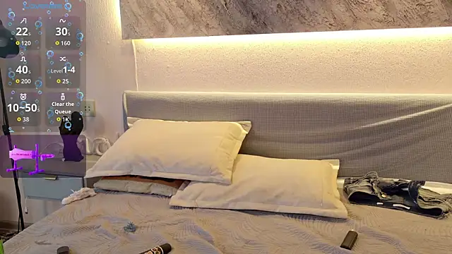 Nicolle moors online show from June 21, 2026, 3:25 pm