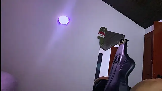 3v1l online show from December 16, 2025, 7:46 am