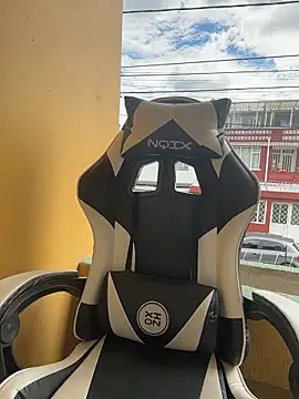 Snapshot of Samantha_firee chatting on November 18, 2025, 2:43 pm Samantha firee online show from November 18, 2025, 2:43 pm