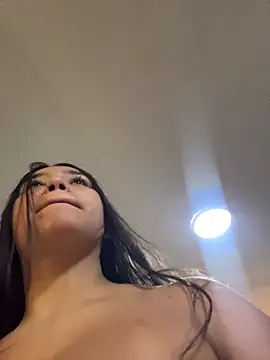 Snapshot of Samantha_firee chatting on June 16, 2026, 11:24 am Samantha firee online show from June 16, 2026, 11:24 am