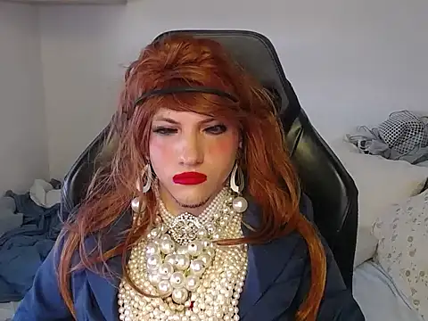 Snapshot of VanesaCrossic chatting on October 22, 2025, 8:03 am VanesaCrossic online show from October 22, 2025, 8:03 am