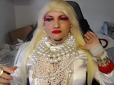 Snapshot of VanesaCrossic chatting on December 2, 2025, 9:14 am VanesaCrossic online show from December 2, 2025, 9:14 am