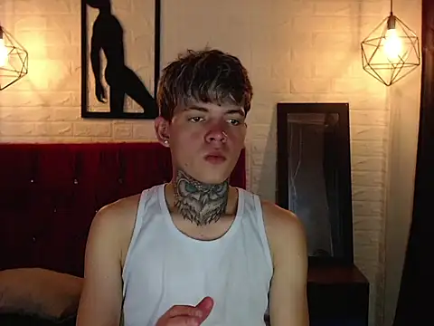 Snapshot of frankboyx chatting on November 5, 2025, 7:36 pm frankboyx online show from November 5, 2025, 7:36 pm