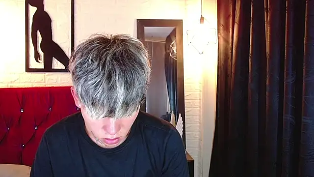 Snapshot of frankboyx chatting on November 14, 2025, 8:18 pm frankboyx online show from November 14, 2025, 8:18 pm