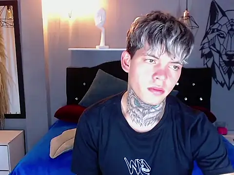 Snapshot of frankboyx chatting on November 15, 2025, 8:05 pm frankboyx online show from November 15, 2025, 8:05 pm