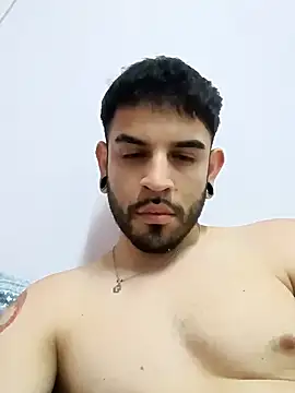 Snapshot of Kbra_1111 chatting on December 5, 2025, 4:32 am Kbra 1111 online show from December 5, 2025, 4:32 am