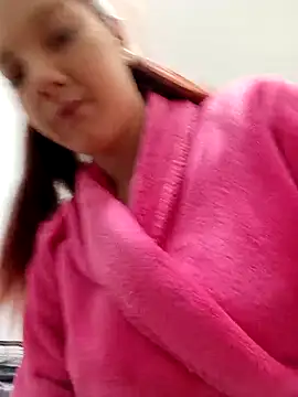 Aleioji10 online show from February 3, 2026, 11:04 am