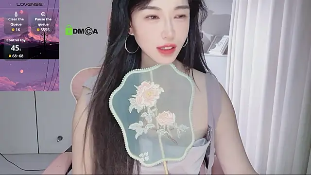 Snapshot of YunShan-33 chatting on May 22, 2026, 4:23 pm YunShan-33 online show from May 22, 2026, 4:23 pm