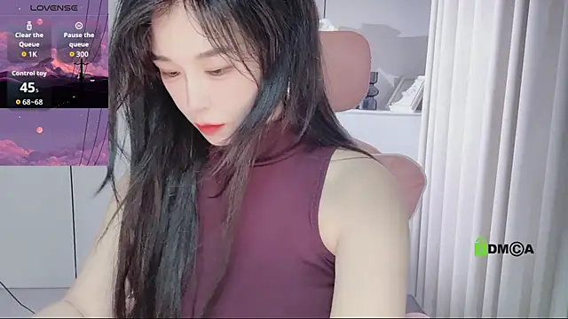 Snapshot of YunShan-33 chatting on May 25, 2026, 4:29 am YunShan-33 online show from May 25, 2026, 4:29 am