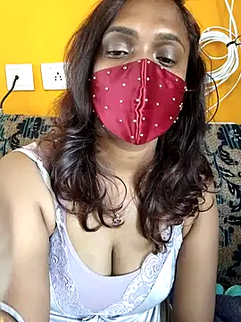 Snapshot of Queen-dhivya chatting on April 2, 2026, 3:04 am Queen-dhivya online show from April 2, 2026, 3:04 am