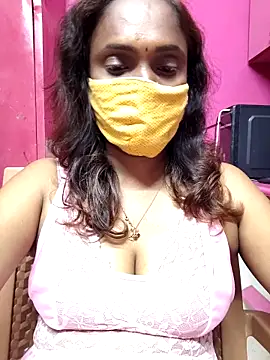Snapshot of Queen-dhivya chatting on April 16, 2026, 5:25 pm Queen-dhivya online show from April 16, 2026, 5:25 pm