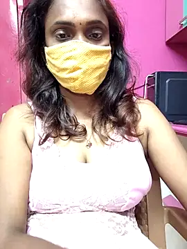 Snapshot of Queen-dhivya chatting on April 17, 2026, 2:47 am Queen-dhivya online show from April 17, 2026, 2:47 am