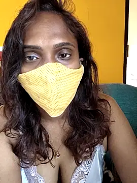 Snapshot of Queen-dhivya chatting on April 20, 2026, 3:42 am Queen-dhivya online show from April 20, 2026, 3:42 am