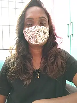 Snapshot of Queen-dhivya chatting on July 28, 2026, 4:19 am Queen-dhivya online show from July 28, 2026, 4:19 am