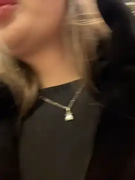 Snapshot of KristiRich chatting on November 27, 2025, 7:32 am KristiRich online show from November 27, 2025, 7:32 am