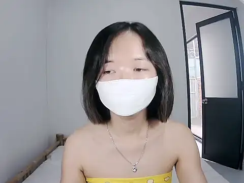 Snapshot of 10tb chatting on November 27, 2025, 8:27 am 10tb online show from November 27, 2025, 8:27 am