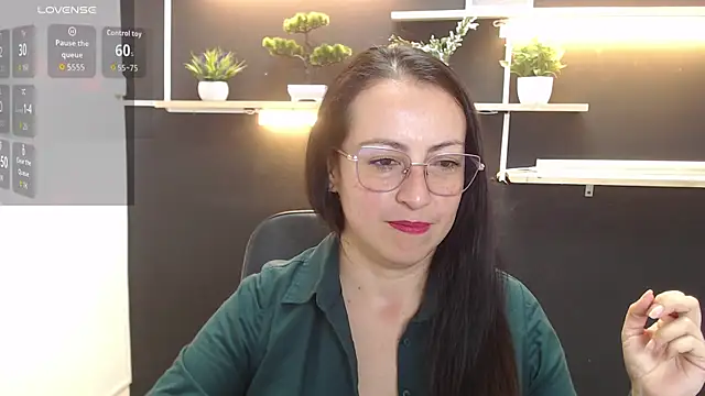 Lauryn Jones online show from April 23, 2026, 3:58 pm