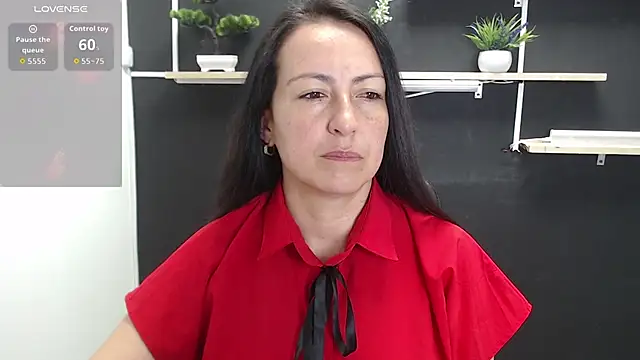 Snapshot of Lauryn_Jones chatting on June 5, 2026, 4:56 pm Lauryn Jones online show from June 5, 2026, 4:56 pm