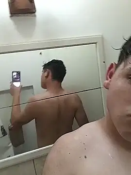 Myboy0020 online show from November 1, 2025, 8:33 pm