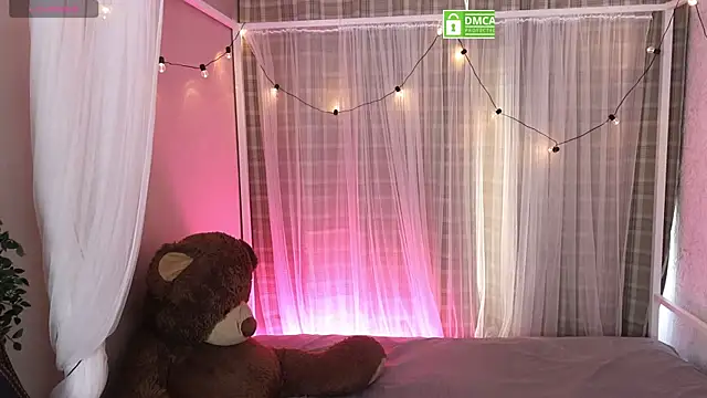 Snapshot of judaline_ chatting on December 1, 2025, 12:43 pm judaline online show from December 1, 2025, 12:43 pm