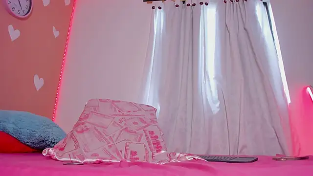 miah smith123 online show from March 13, 2026, 3:07 pm