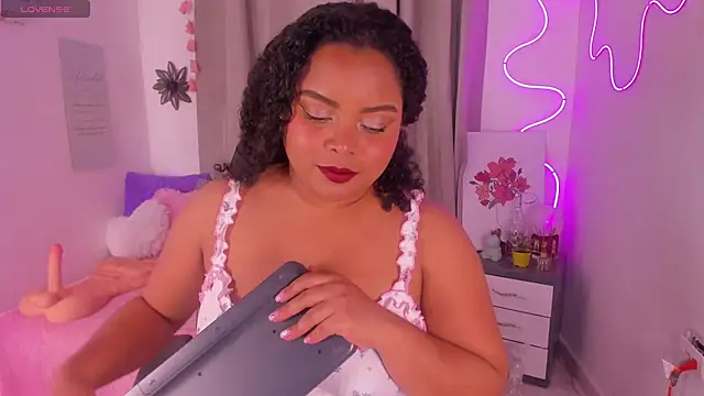 alanaa gomezz online show from January 14, 2026, 8:14 pm